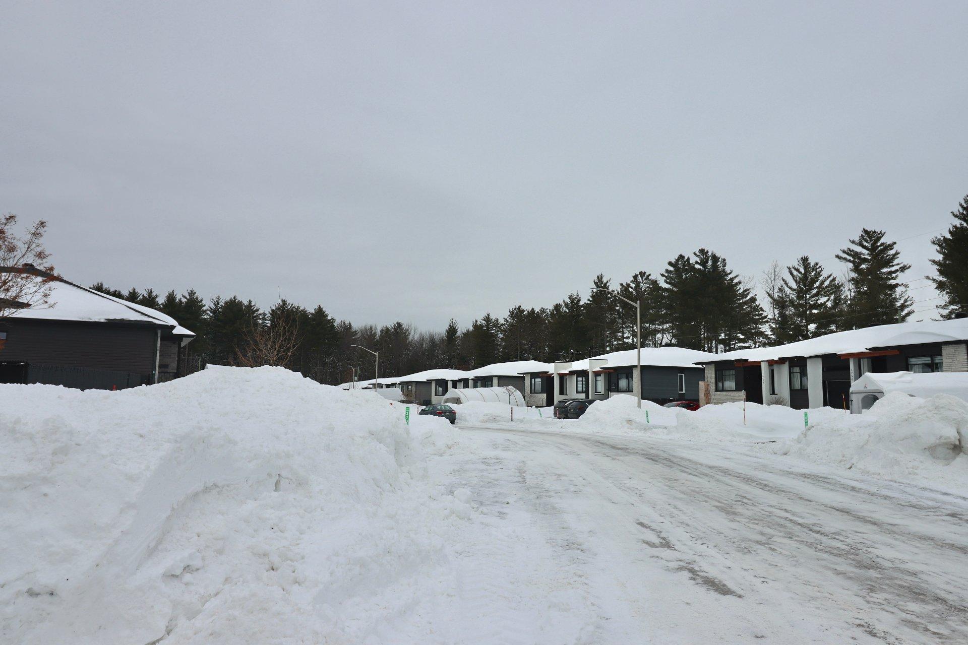 









1735


Rue Léo-Ayotte

,
Trois-Rivières,




QC
G8V0A3

