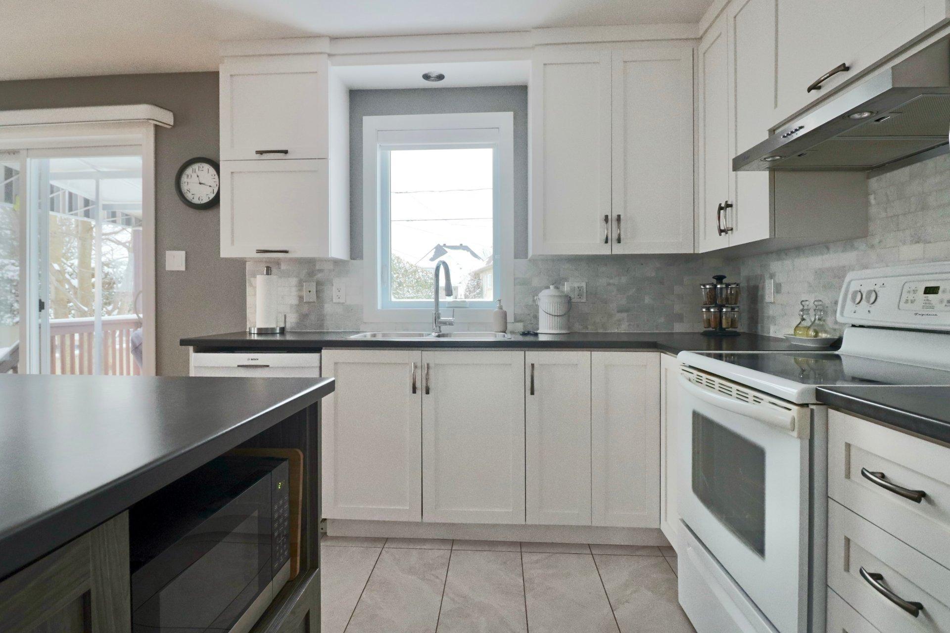 









1735


Rue Léo-Ayotte

,
Trois-Rivières,




QC
G8V0A3

