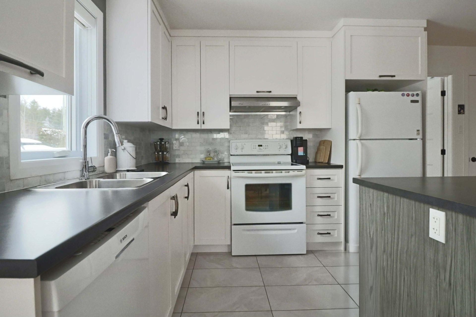 









1735


Rue Léo-Ayotte

,
Trois-Rivières,




QC
G8V0A3

