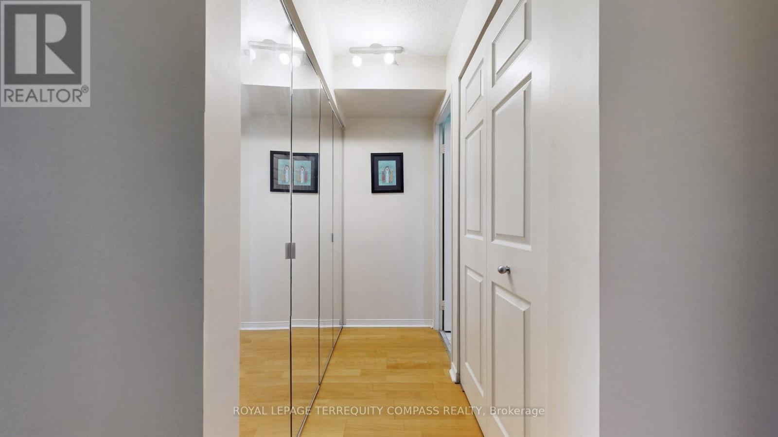 












208 - 1155 BOUGH BEECHES BOULEVARD

,
Mississauga,




Ontario
L4W4N2

