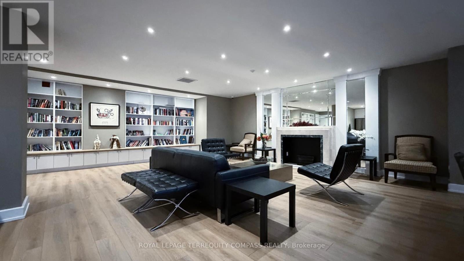 












208 - 1155 BOUGH BEECHES BOULEVARD

,
Mississauga,




Ontario
L4W4N2

