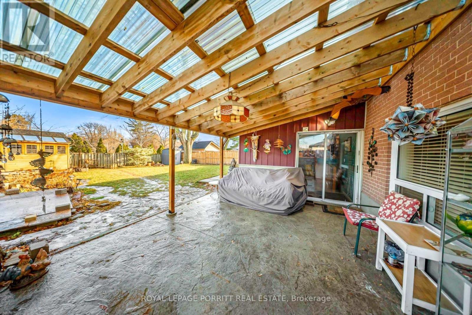 












1435 STRATHY AVENUE

,
Mississauga,




Ontario
L5E2L3

