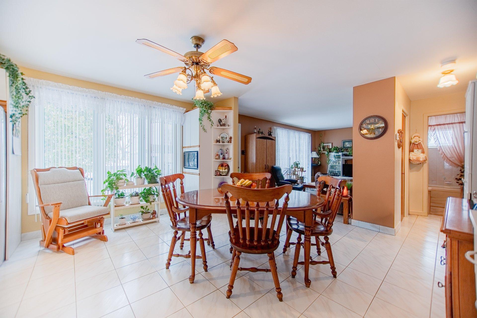 









50


Rue du Brézé

,
Sorel-Tracy,




QC
J3R4K4

