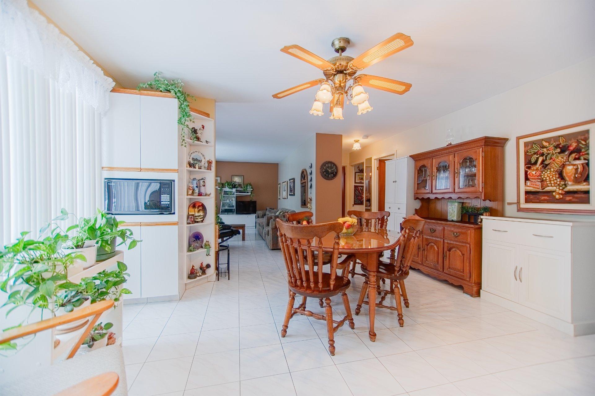 









50


Rue du Brézé

,
Sorel-Tracy,




QC
J3R4K4

