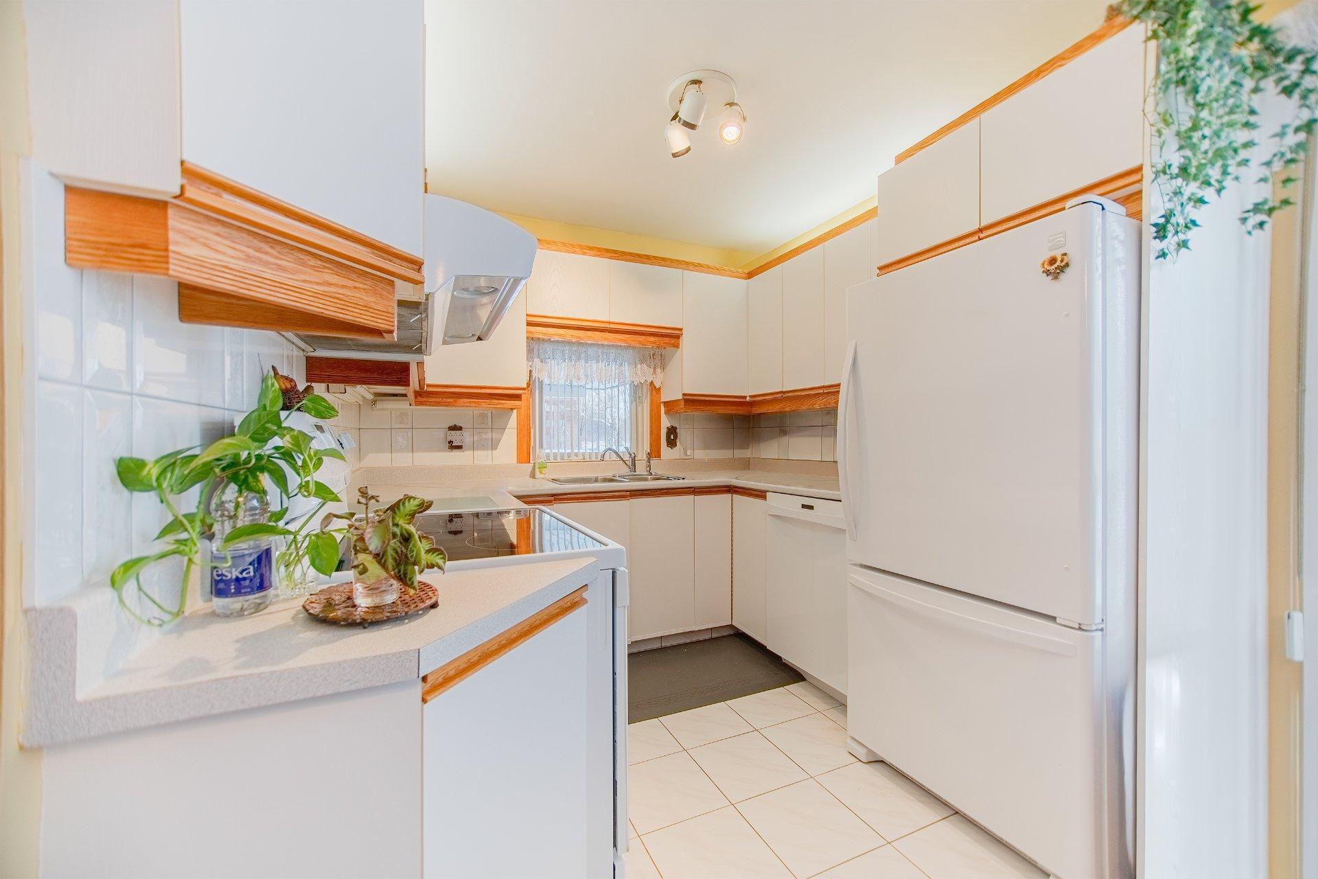 









50


Rue du Brézé

,
Sorel-Tracy,




QC
J3R4K4

