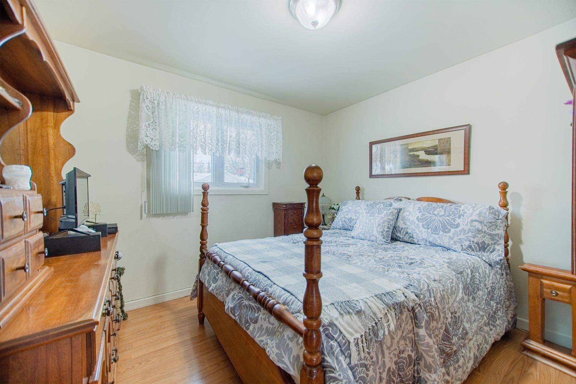 









50


Rue du Brézé

,
Sorel-Tracy,




QC
J3R4K4

