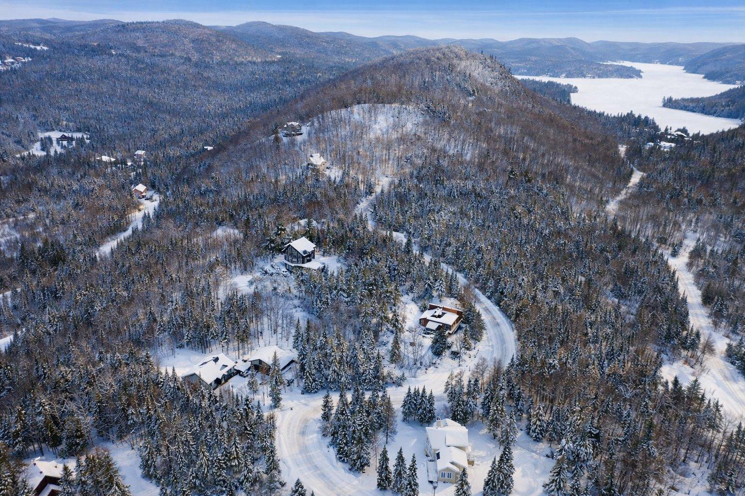 












Ch. Mon-Nor

,
Sainte-Agathe-des-Monts,







QC
J8C2Z7

