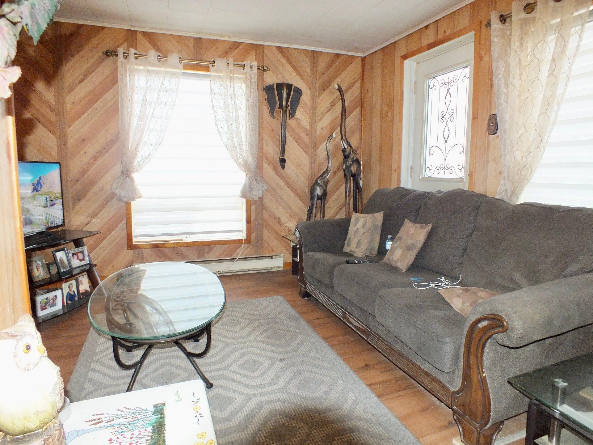 









3261

 - 3263


10e Avenue

,
Rawdon,




QC
J0K1S0

