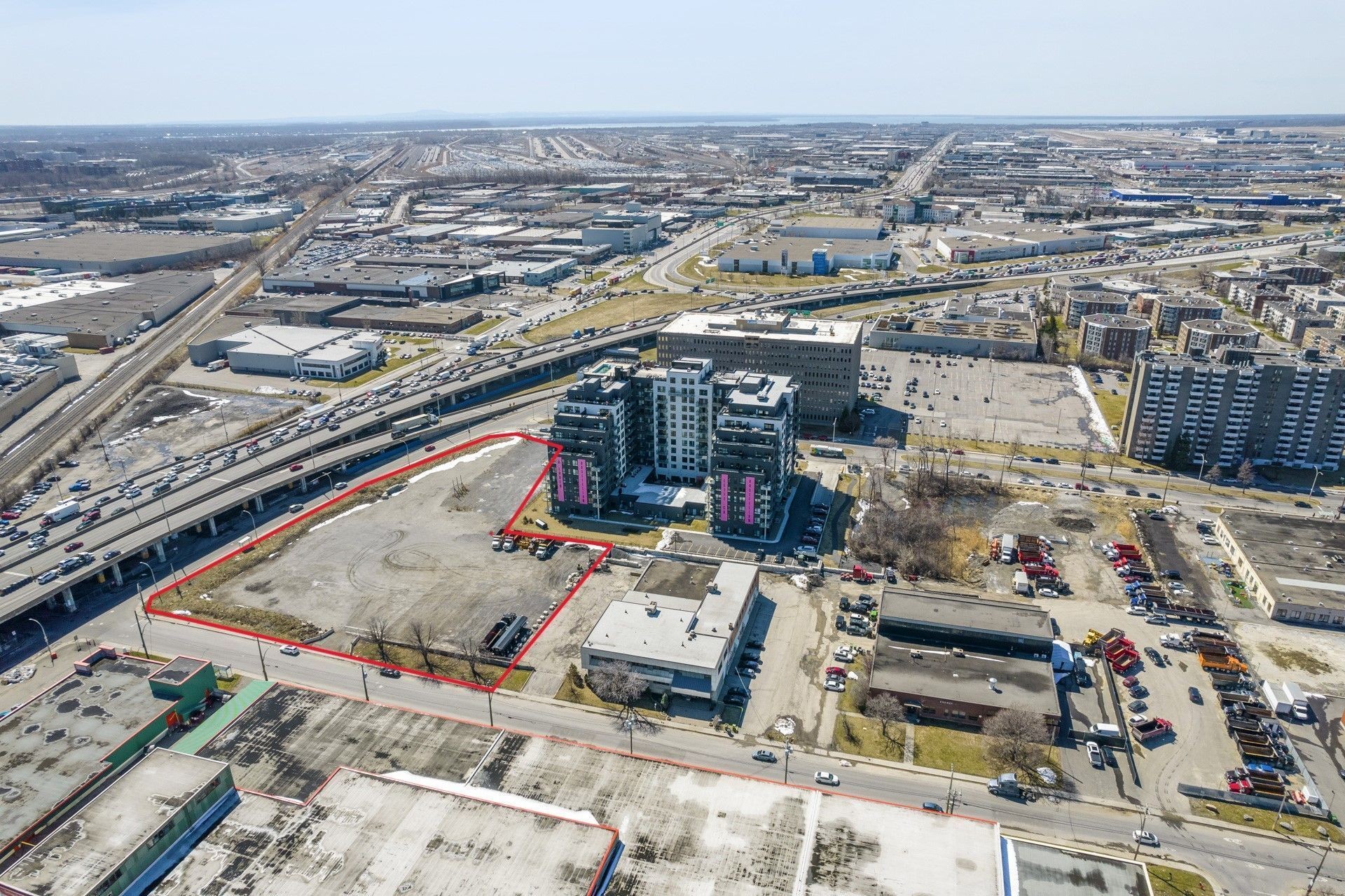 












Rue Authier

,
Montréal (Saint-Laurent),







QC
H4M2C6

