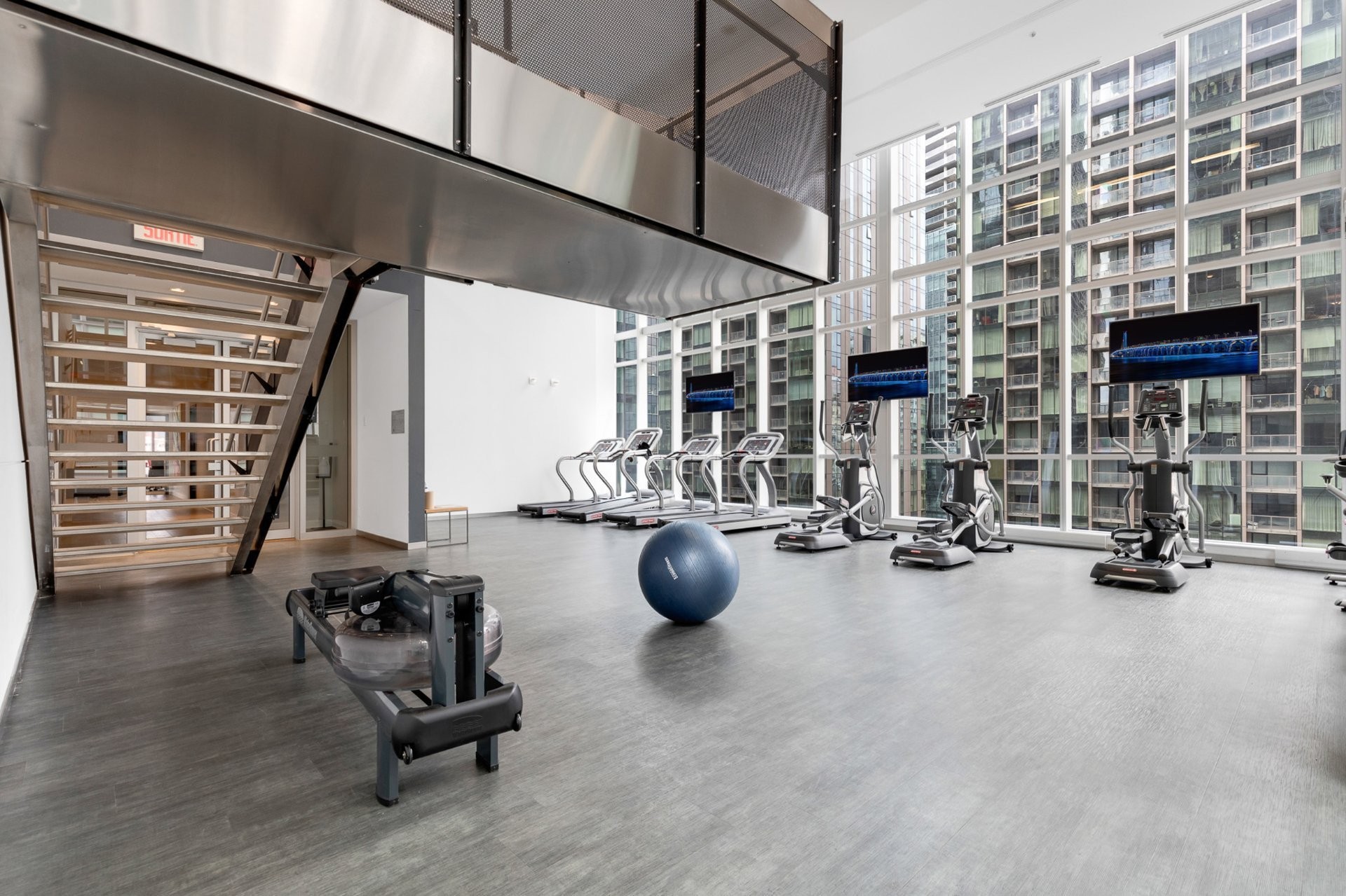 









1050


Rue Drummond

, 2303,
Montréal (Ville-Marie),




QC
H3B0G3

