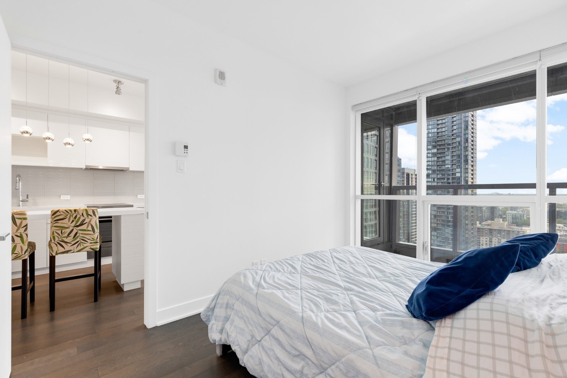 









1050


Rue Drummond

, 2303,
Montréal (Ville-Marie),




QC
H3B0G3

