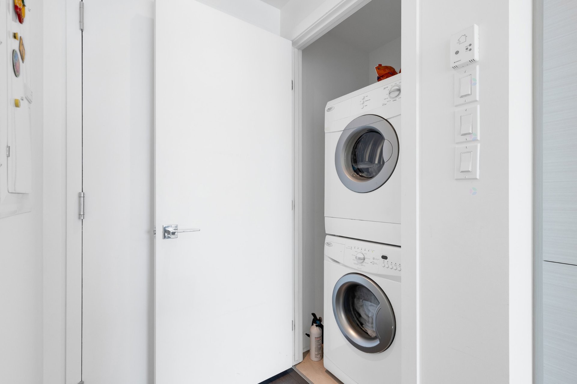 









1050


Rue Drummond

, 2303,
Montréal (Ville-Marie),




QC
H3B0G3

