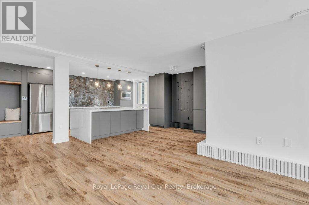 












511 - 19 WOODLAWN ROAD E

,
Guelph (Riverside Park),




Ontario
N1H7B1

