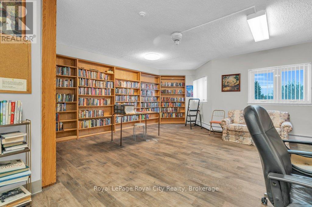 












511 - 19 WOODLAWN ROAD E

,
Guelph (Riverside Park),




Ontario
N1H7B1

