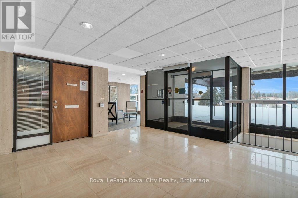 












511 - 19 WOODLAWN ROAD E

,
Guelph (Riverside Park),




Ontario
N1H7B1

