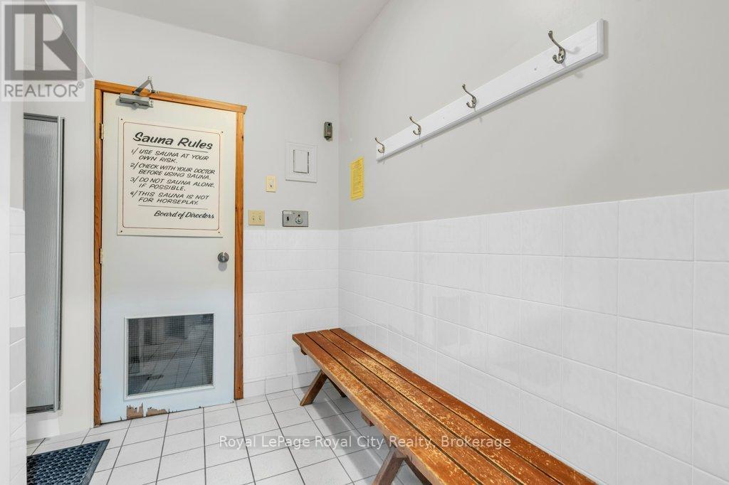 












511 - 19 WOODLAWN ROAD E

,
Guelph (Riverside Park),




Ontario
N1H7B1

