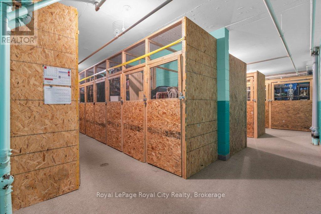 












511 - 19 WOODLAWN ROAD E

,
Guelph (Riverside Park),




Ontario
N1H7B1

