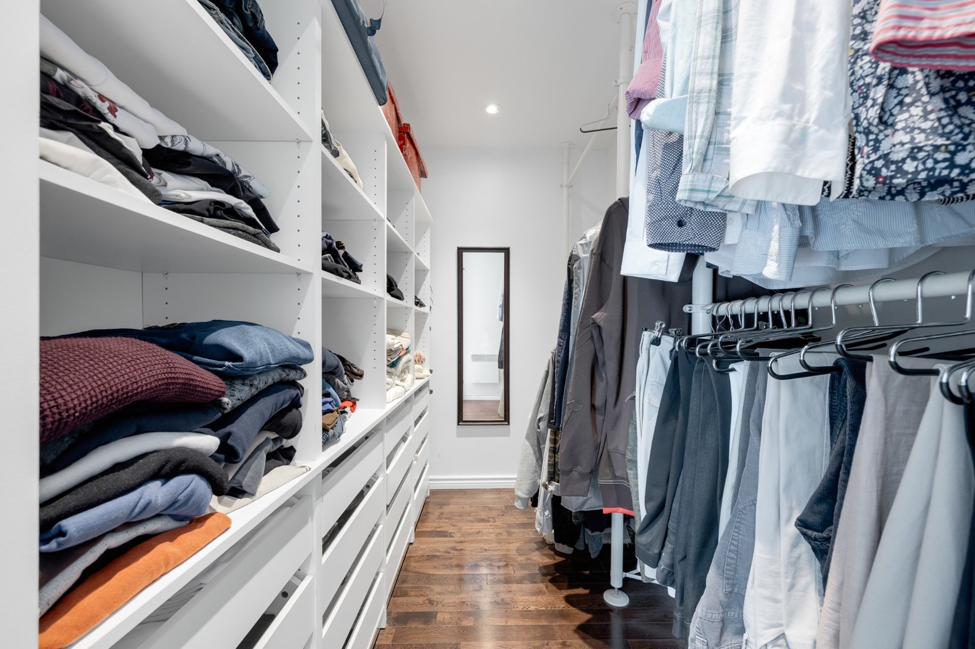 









5627


Ch. Merrimac

,
Côte-Saint-Luc,




QC
H4W1S5

