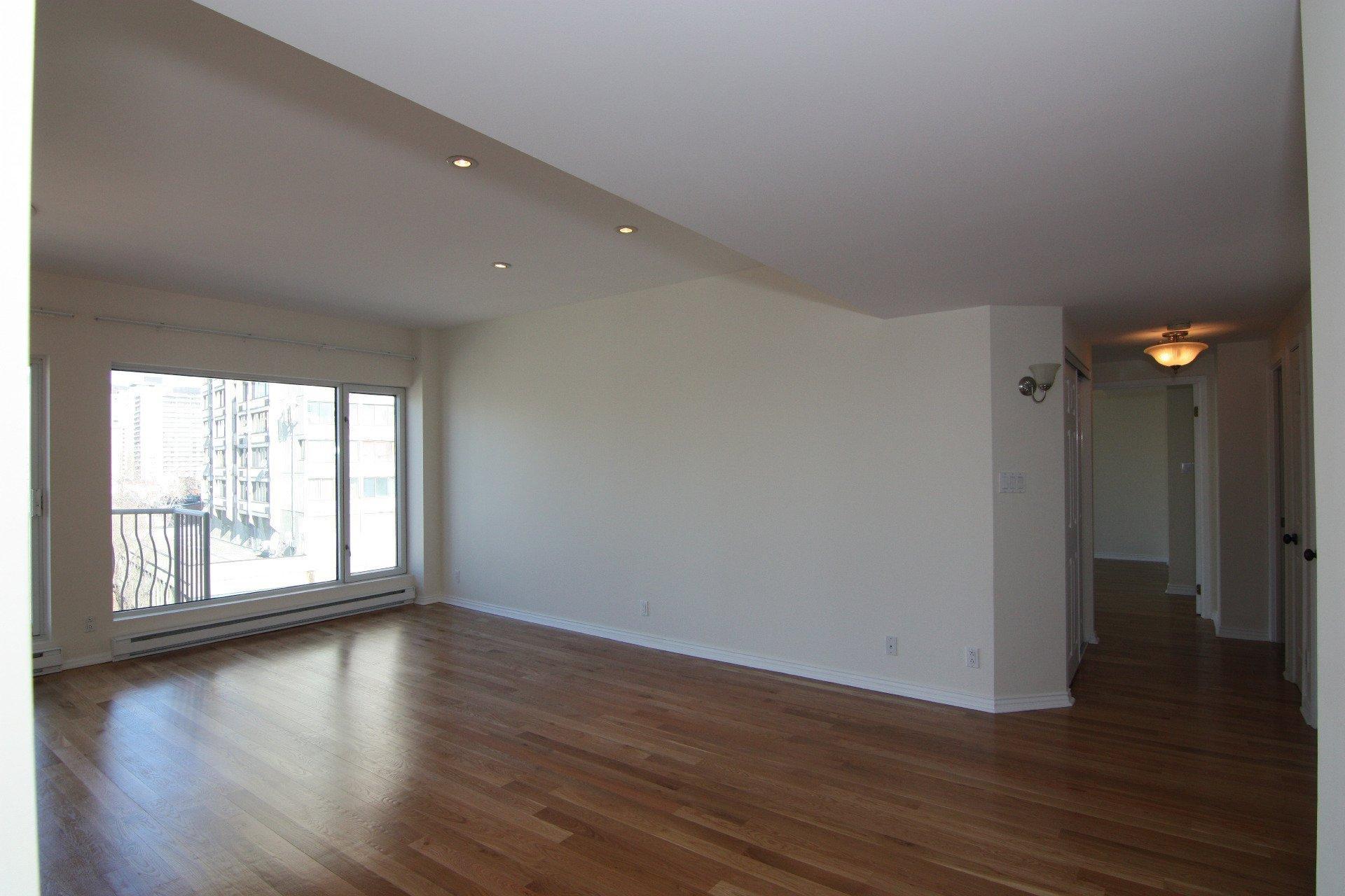 









1080


Rue St-Mathieu

, 802,
Montréal (Ville-Marie),




QC
H3H2S8

