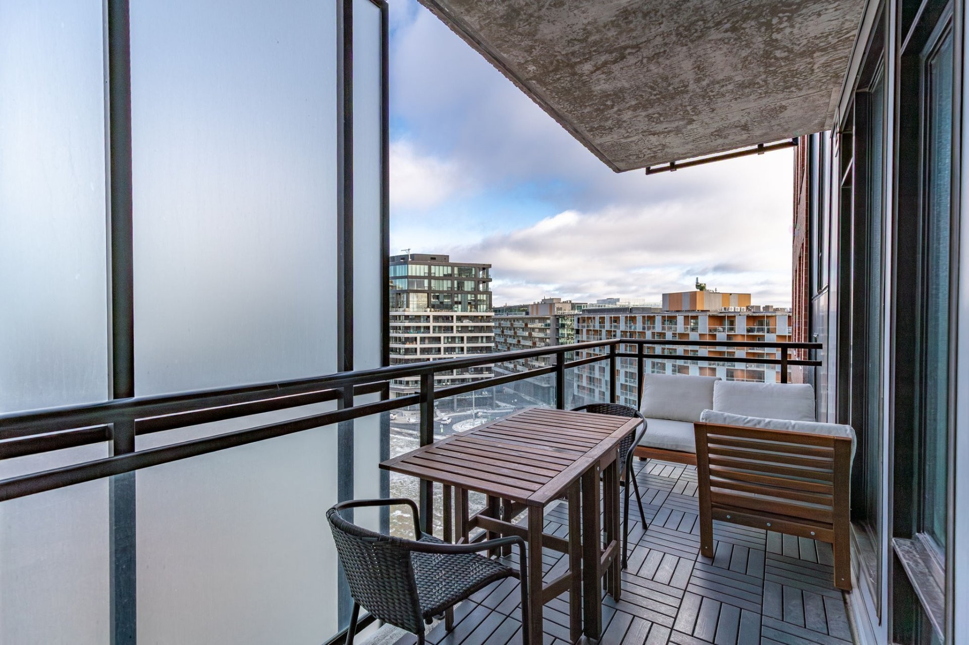 









5905Z


Boul. du Quartier

, 904,
Brossard,




QC
J4Z0R7

