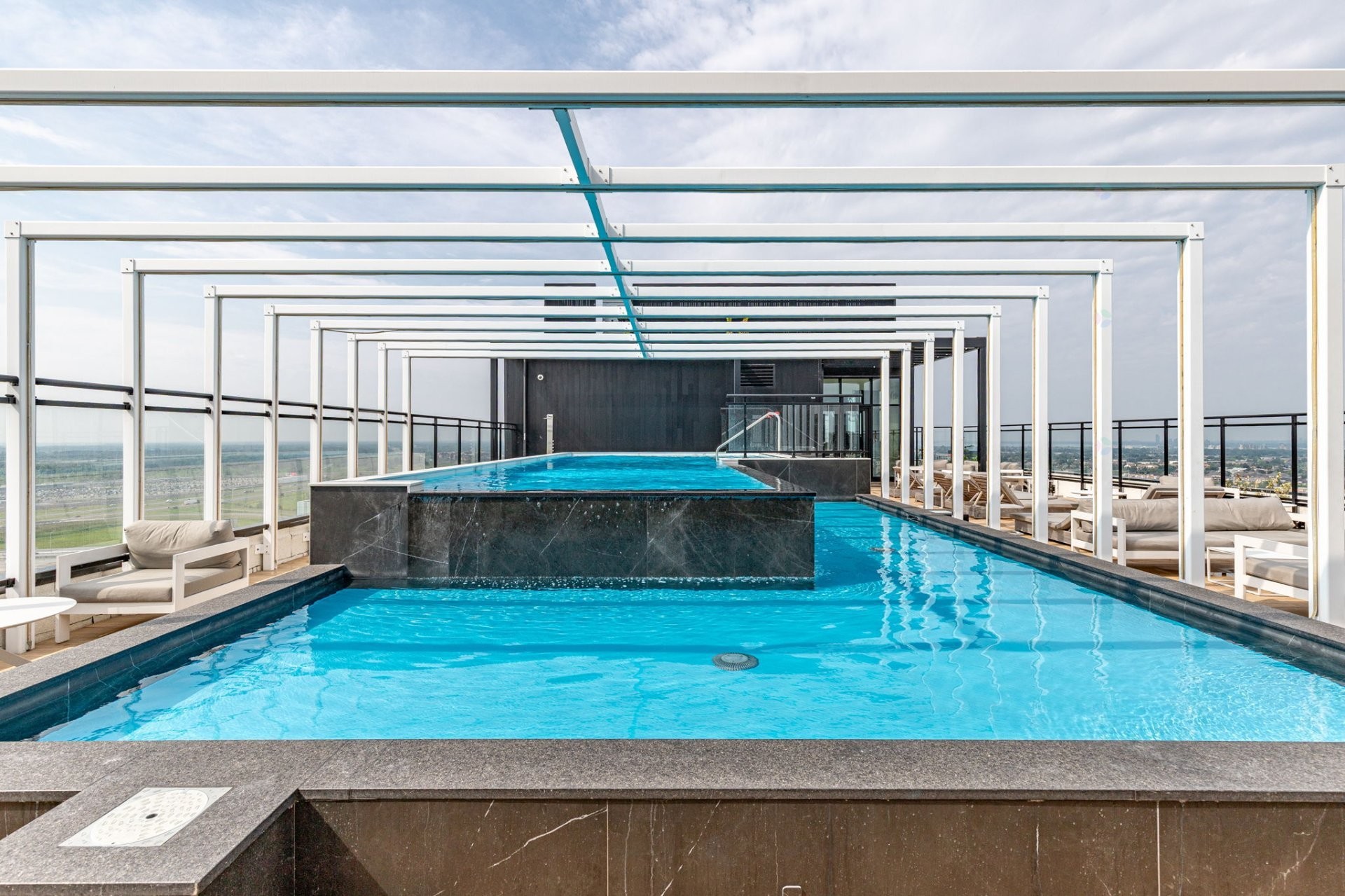 









5905Z


Boul. du Quartier

, 904,
Brossard,




QC
J4Z0R7

