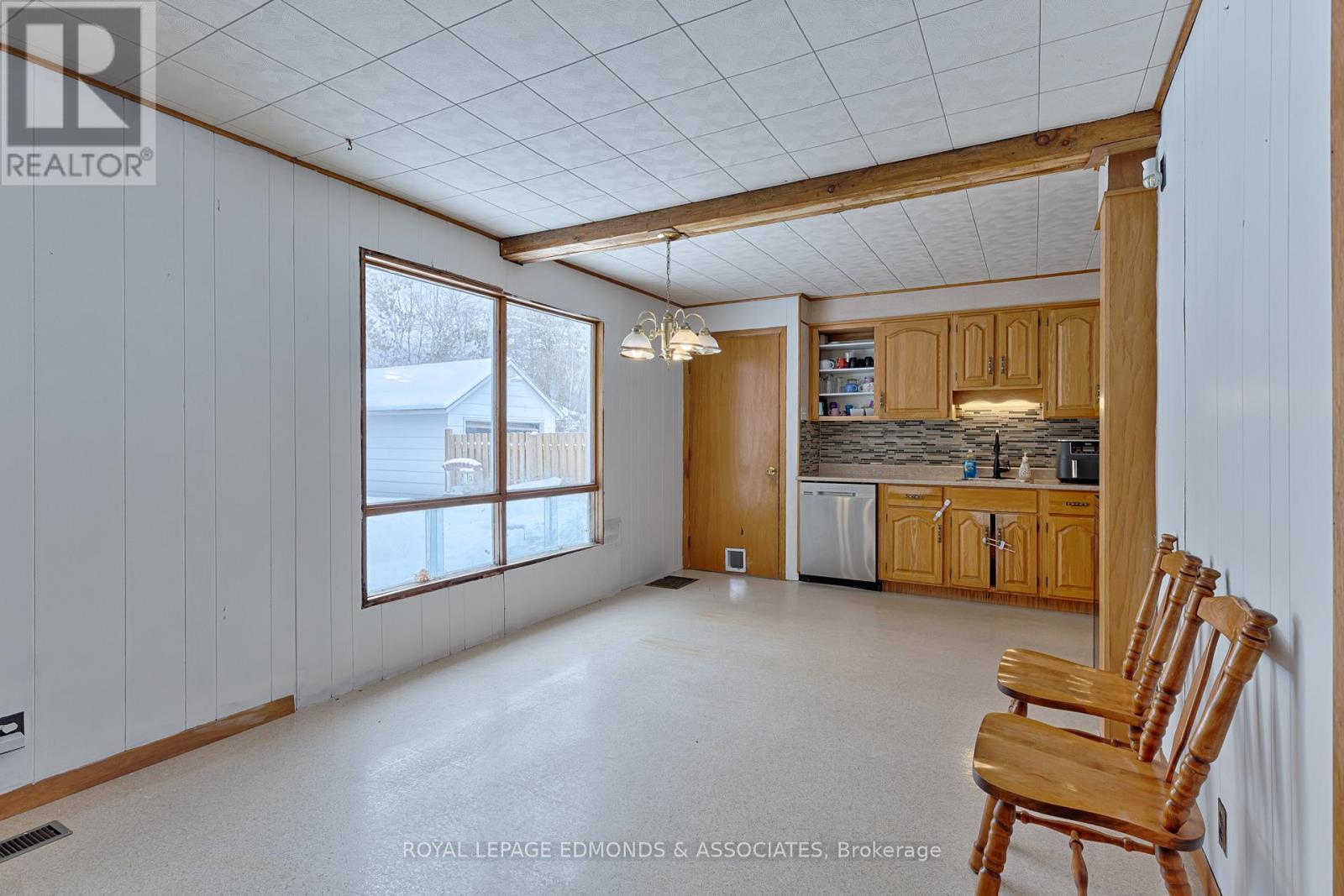 












13 PLANT ROAD

,
Laurentian Hills,




Ontario
K0J1J0

