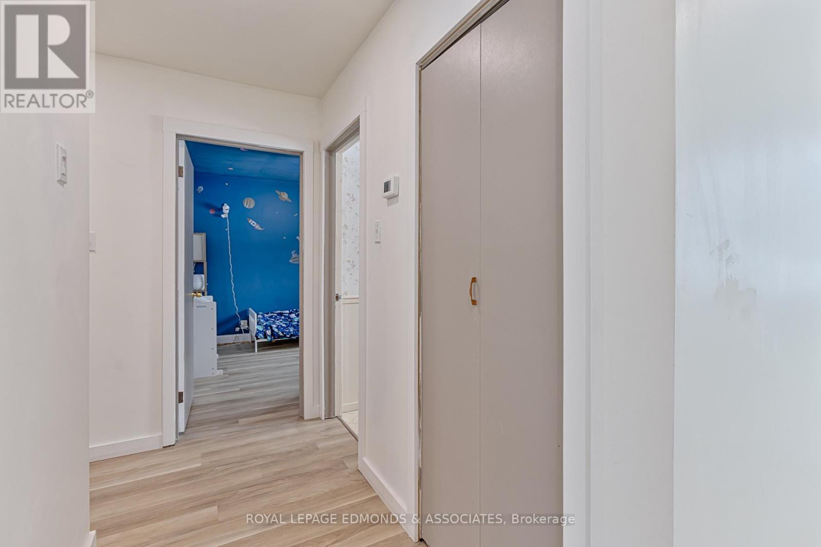 












13 PLANT ROAD

,
Laurentian Hills,




Ontario
K0J1J0

