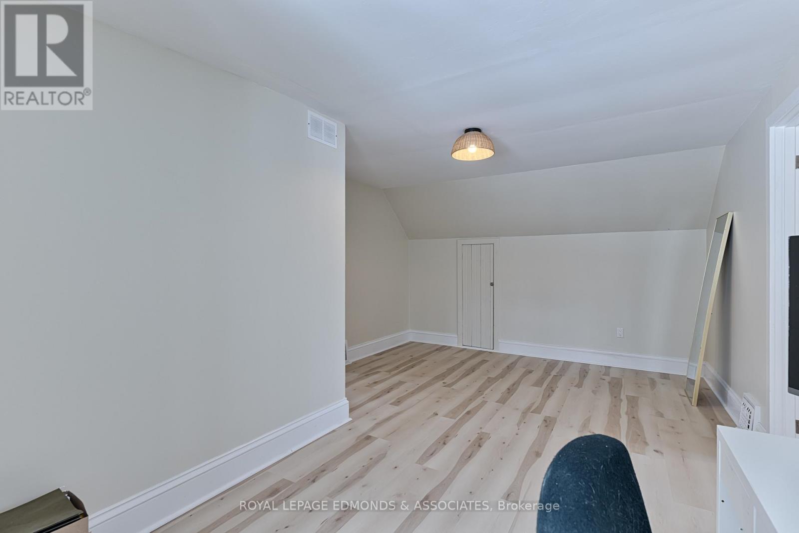 












13 PLANT ROAD

,
Laurentian Hills,




Ontario
K0J1J0

