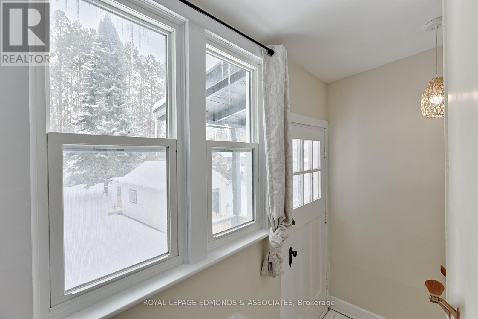 












13 PLANT ROAD

,
Laurentian Hills,




Ontario
K0J1J0

