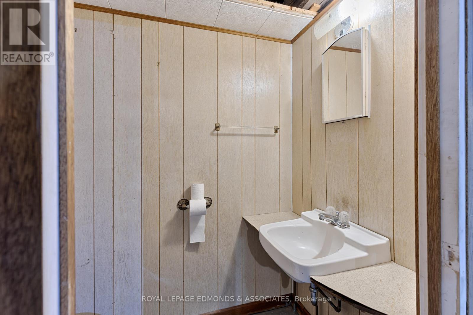 












13 PLANT ROAD

,
Laurentian Hills,




Ontario
K0J1J0

