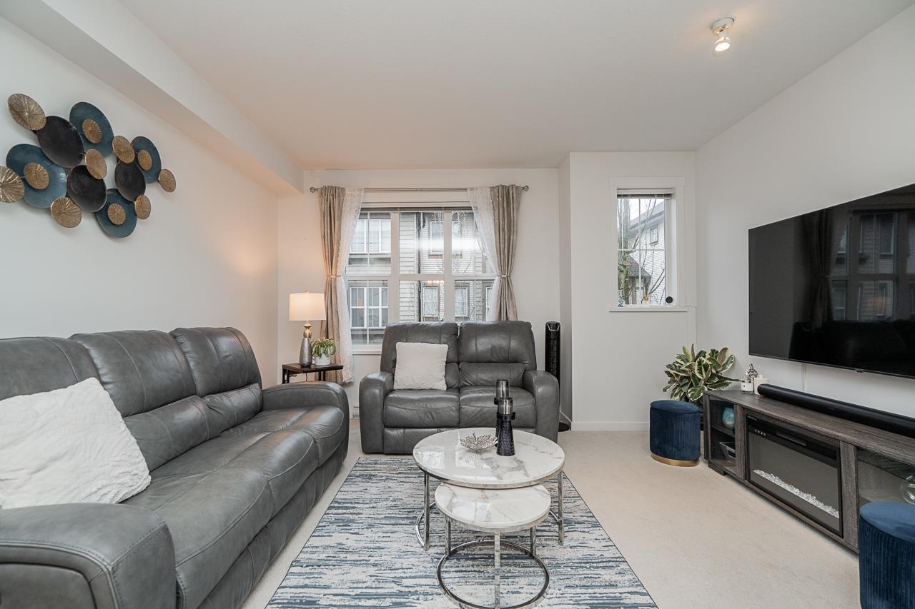 












9 14838 61 AVENUE

,
Surrey,




British Columbia
V3S2P3

