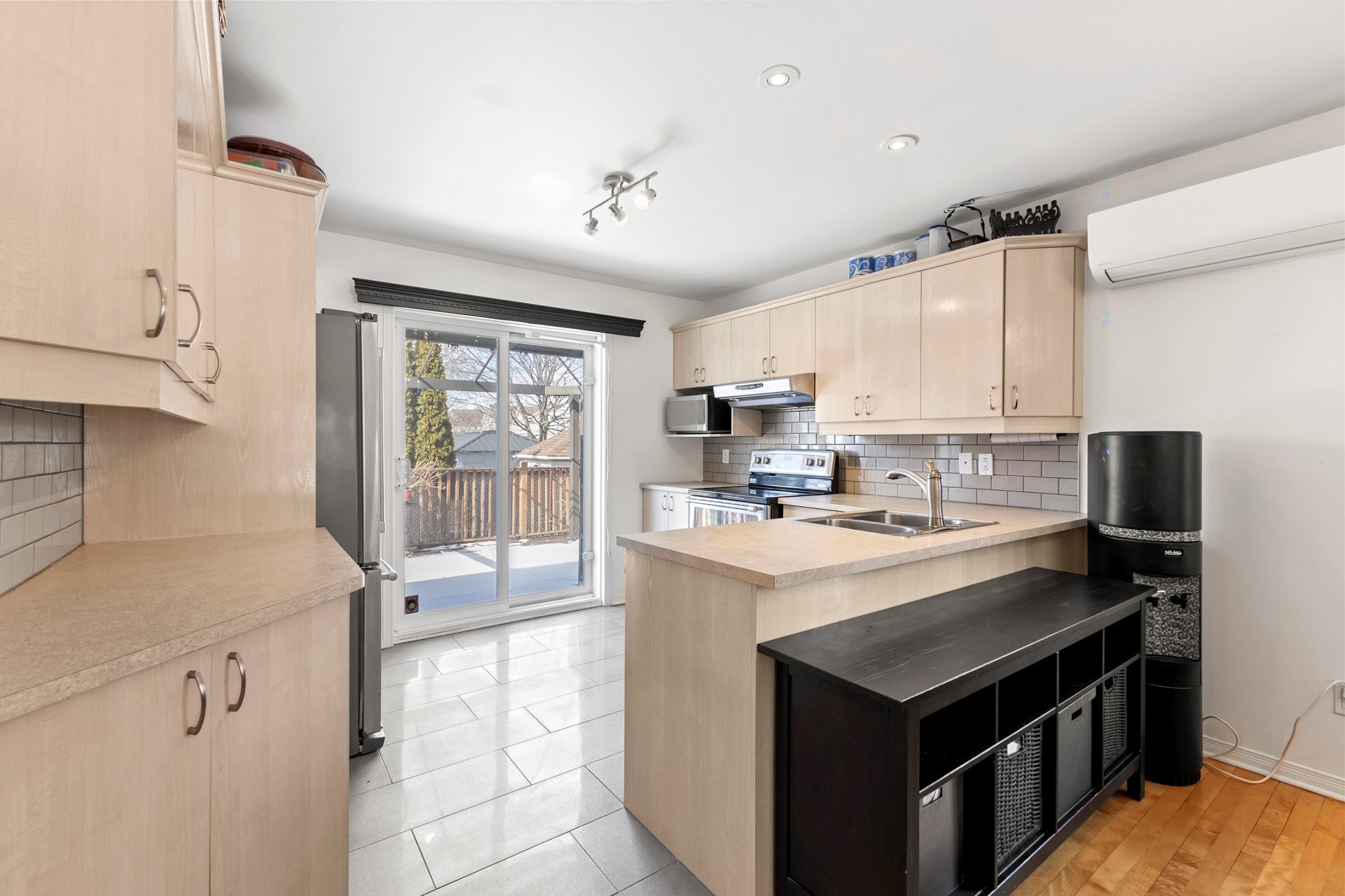 









42


Rue Louise-Josephte

,
Vaudreuil-Dorion,




QC
J7V9R6

