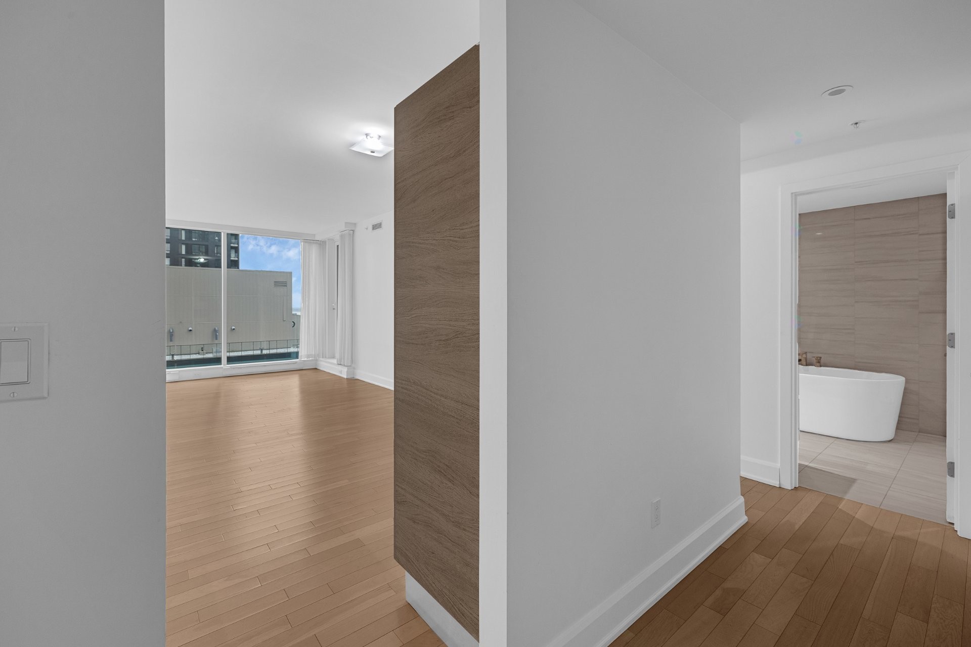 









1310


Boul. René-Lévesque O.

, 2506,
Montréal (Ville-Marie),




QC
H3B0B8

