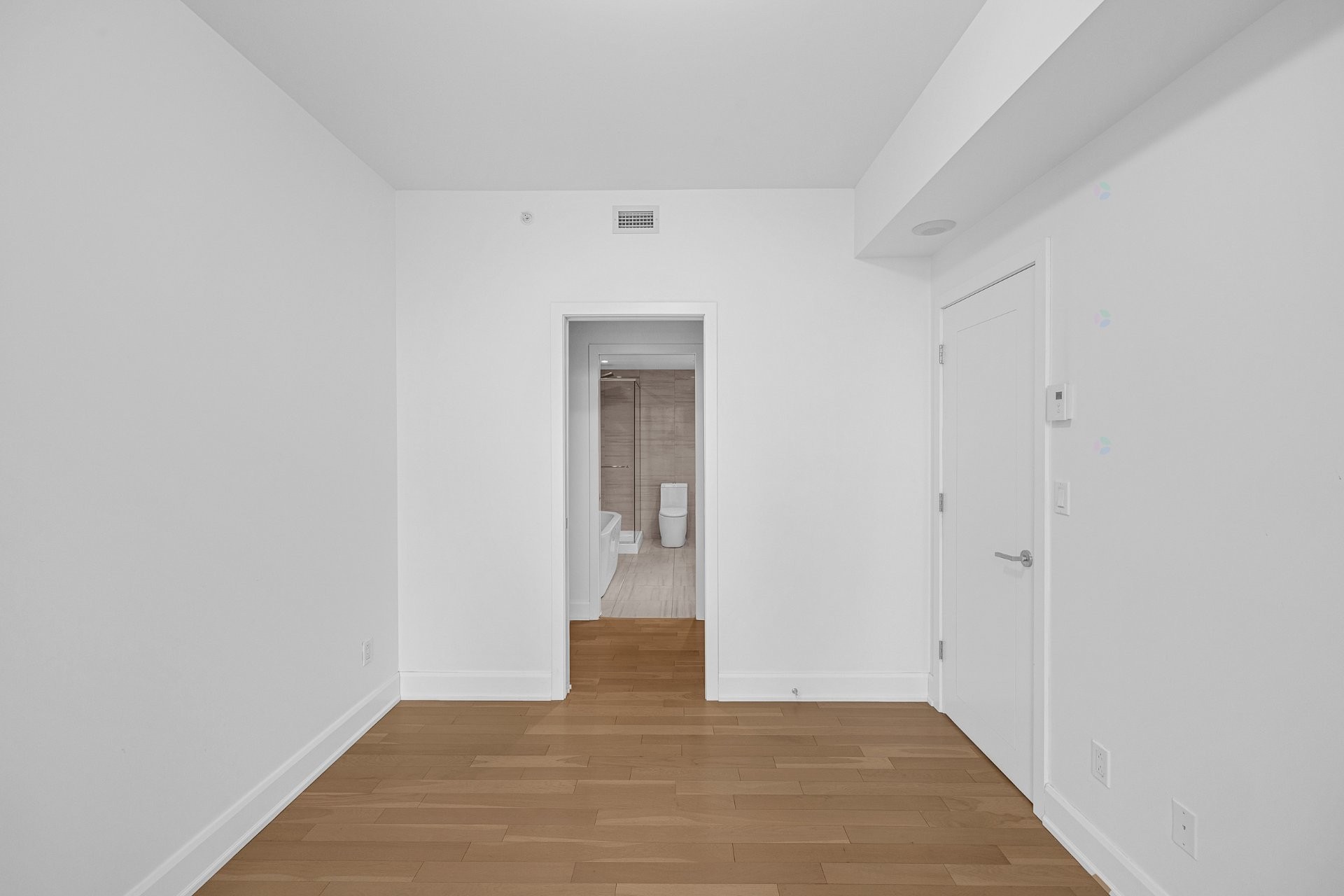 









1310


Boul. René-Lévesque O.

, 2506,
Montréal (Ville-Marie),




QC
H3B0B8

