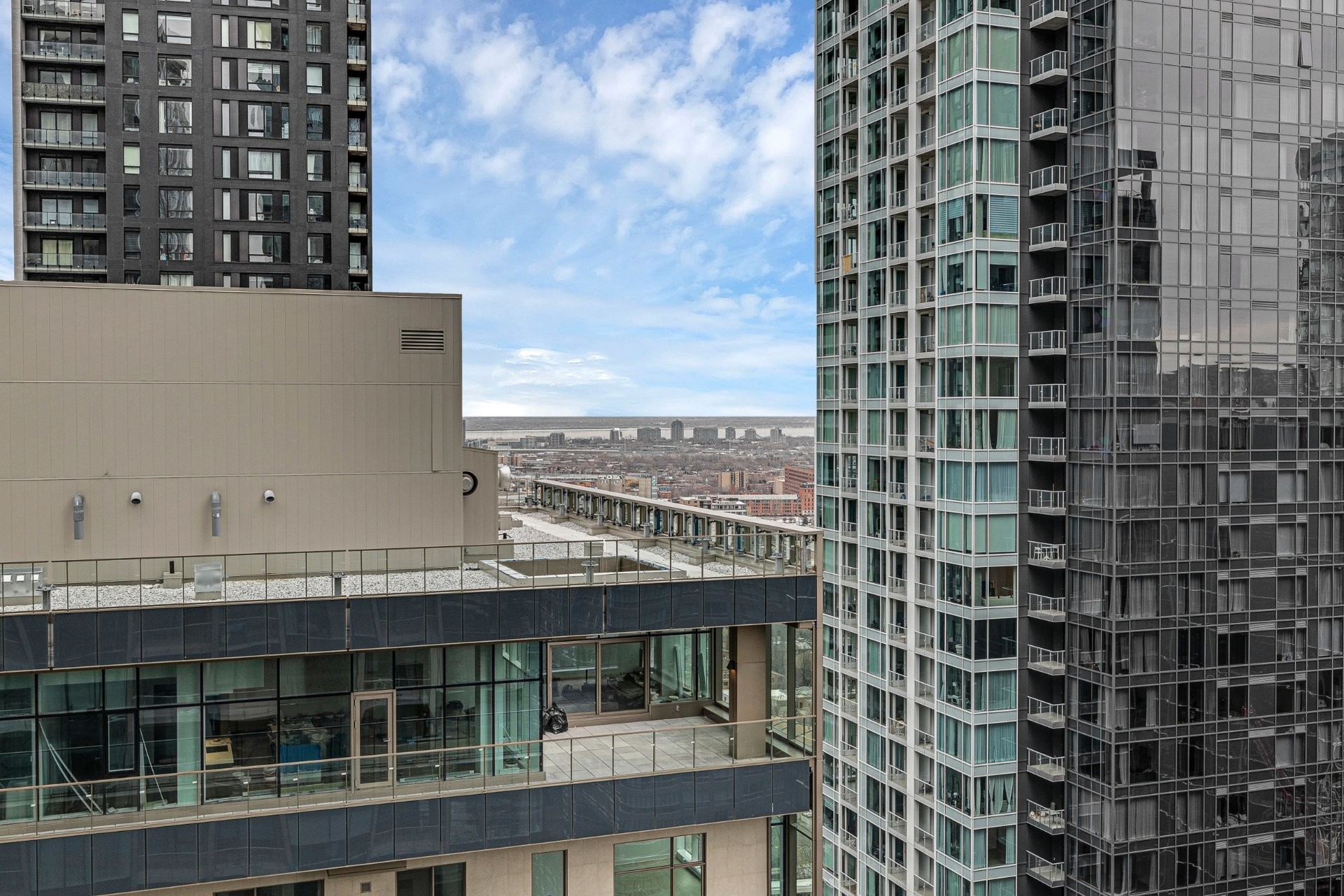 









1310


Boul. René-Lévesque O.

, 2506,
Montréal (Ville-Marie),




QC
H3B0B8

