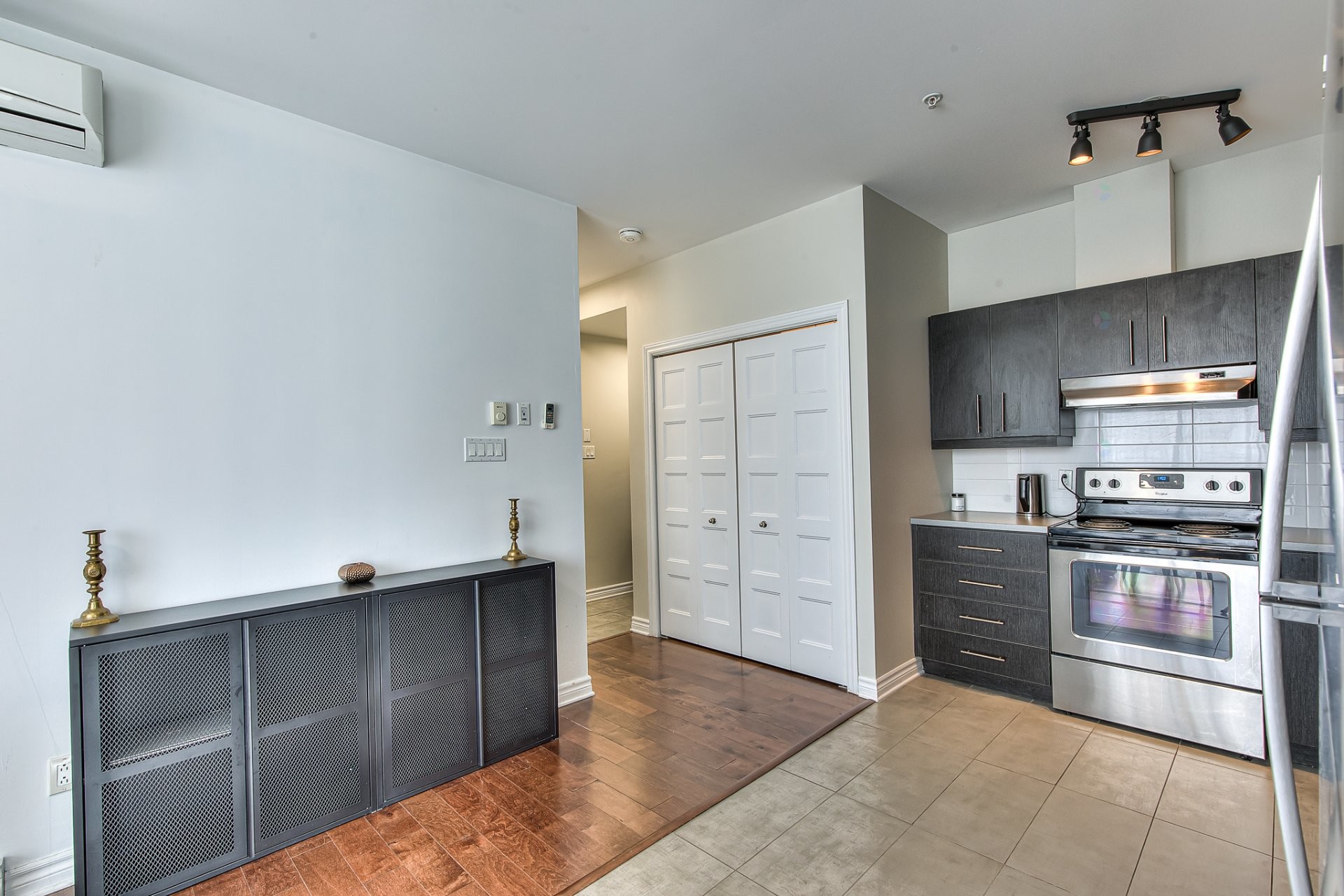 









7700


Rue de Lavaltrie

, 201,
Montréal (Mercier/Hochelaga-Maisonneuve),




QC
H1L3J4

