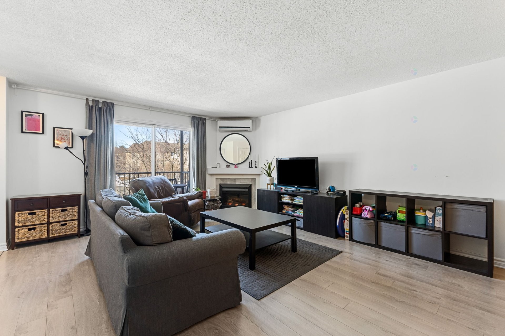 









240


Rue Henri-Matisse

, 8,
Gatineau (Gatineau),




QC
J8P0A3

