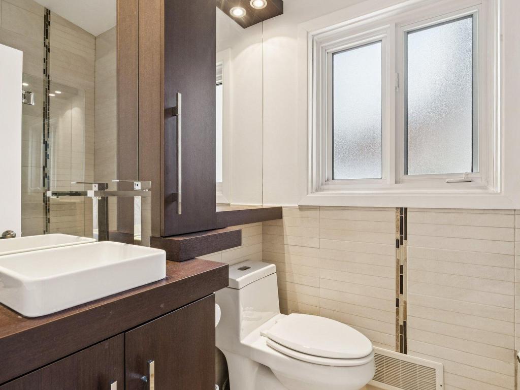 









8350


Boul. Yves-Prévost

,
Anjou (Montréal),




QC
H1K1X9

