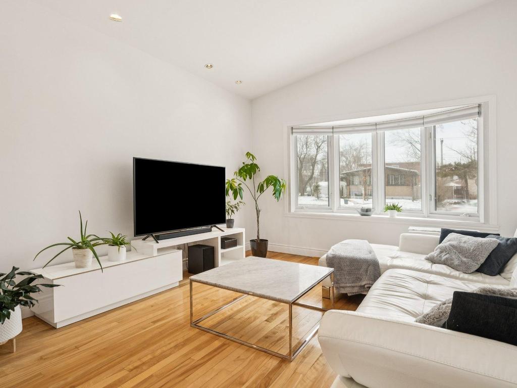 









8350


Boul. Yves-Prévost

,
Anjou (Montréal),




QC
H1K1X9

