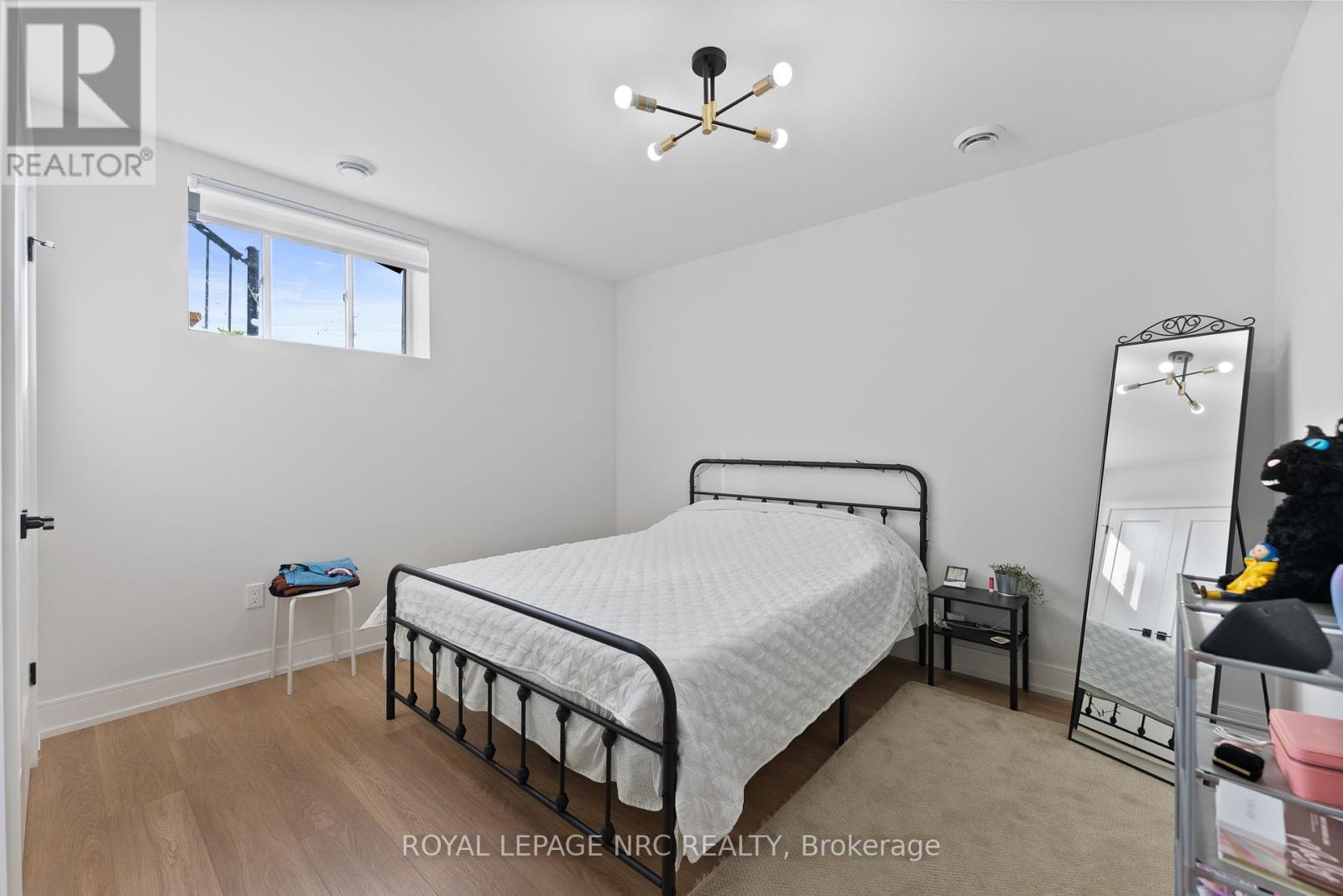 












7392 SPLENDOUR DRIVE

,
Niagara Falls (Brown),




Ontario
L2H3V8

