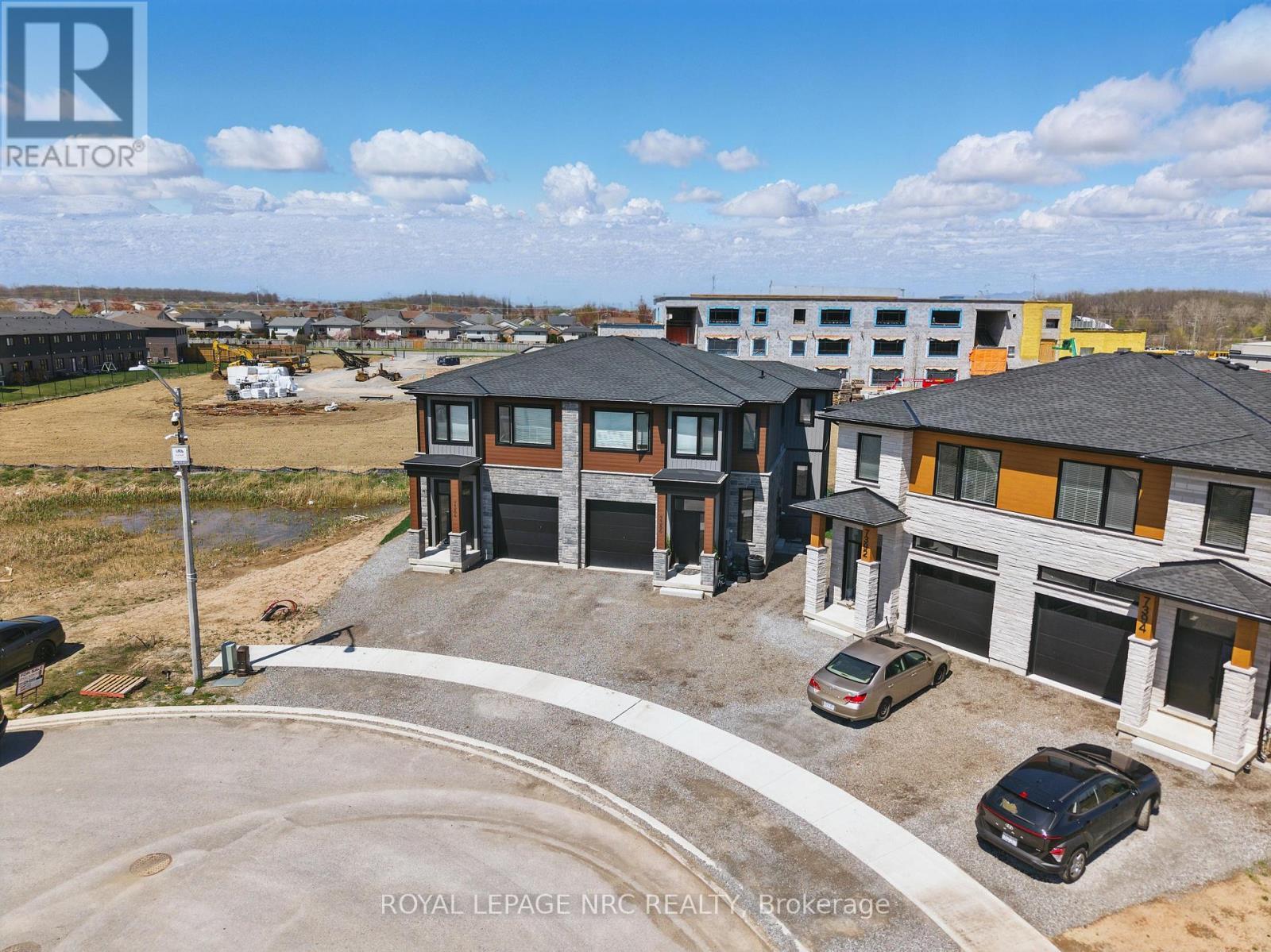 












7386 SPLENDOUR DRIVE

,
Niagara Falls (Brown),




Ontario
L2H3V8

