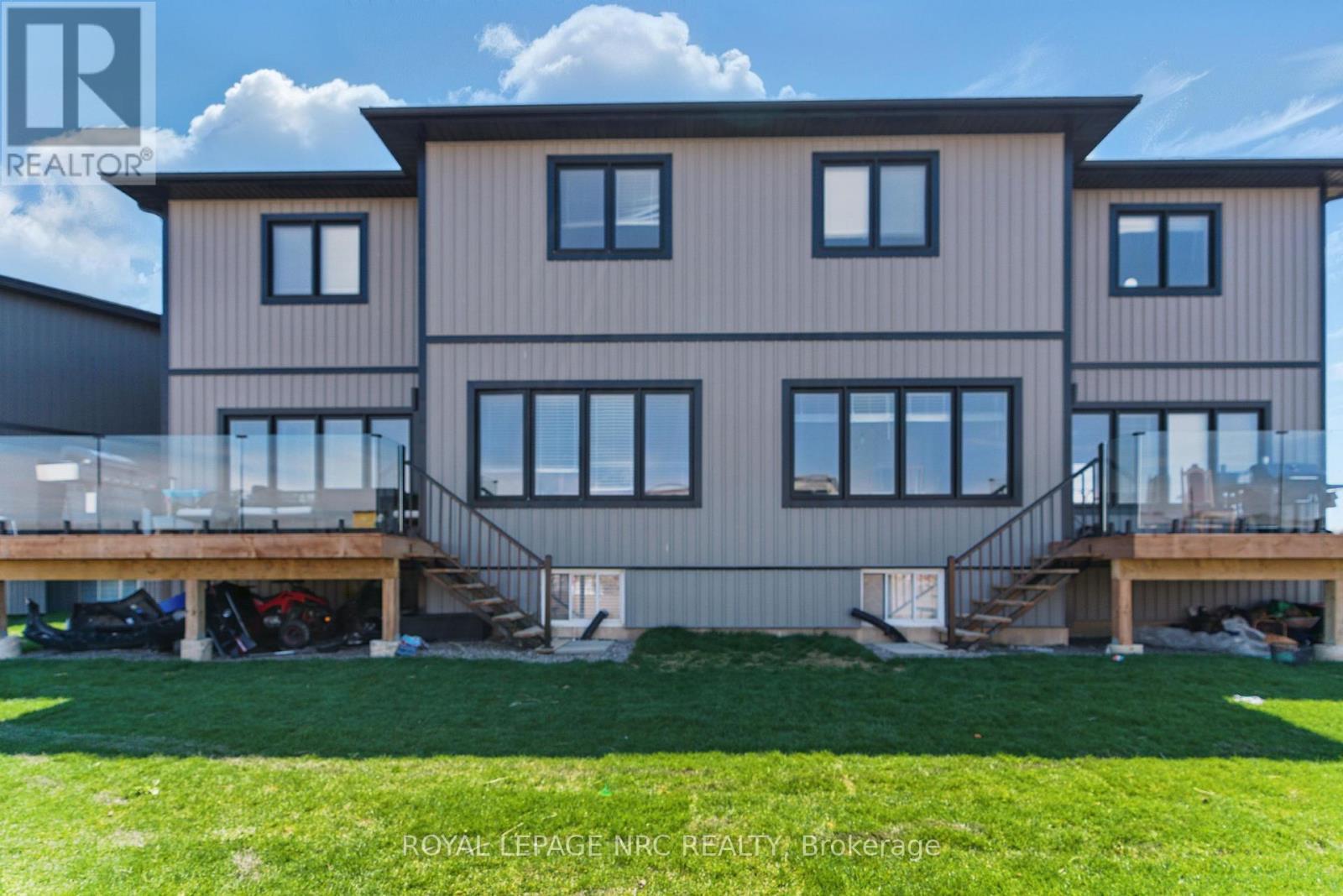 












7386 SPLENDOUR DRIVE

,
Niagara Falls (Brown),




Ontario
L2H3V8

