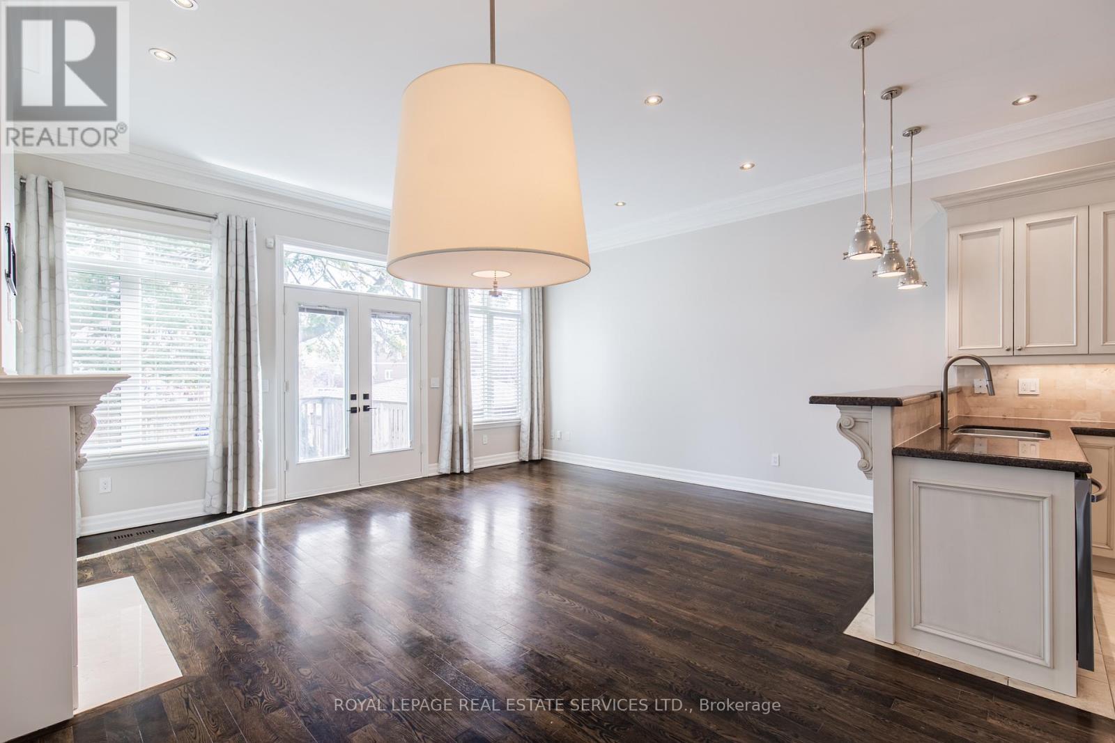 












217A ALDERCREST ROAD

,
Toronto,




Ontario
M8W4J5

