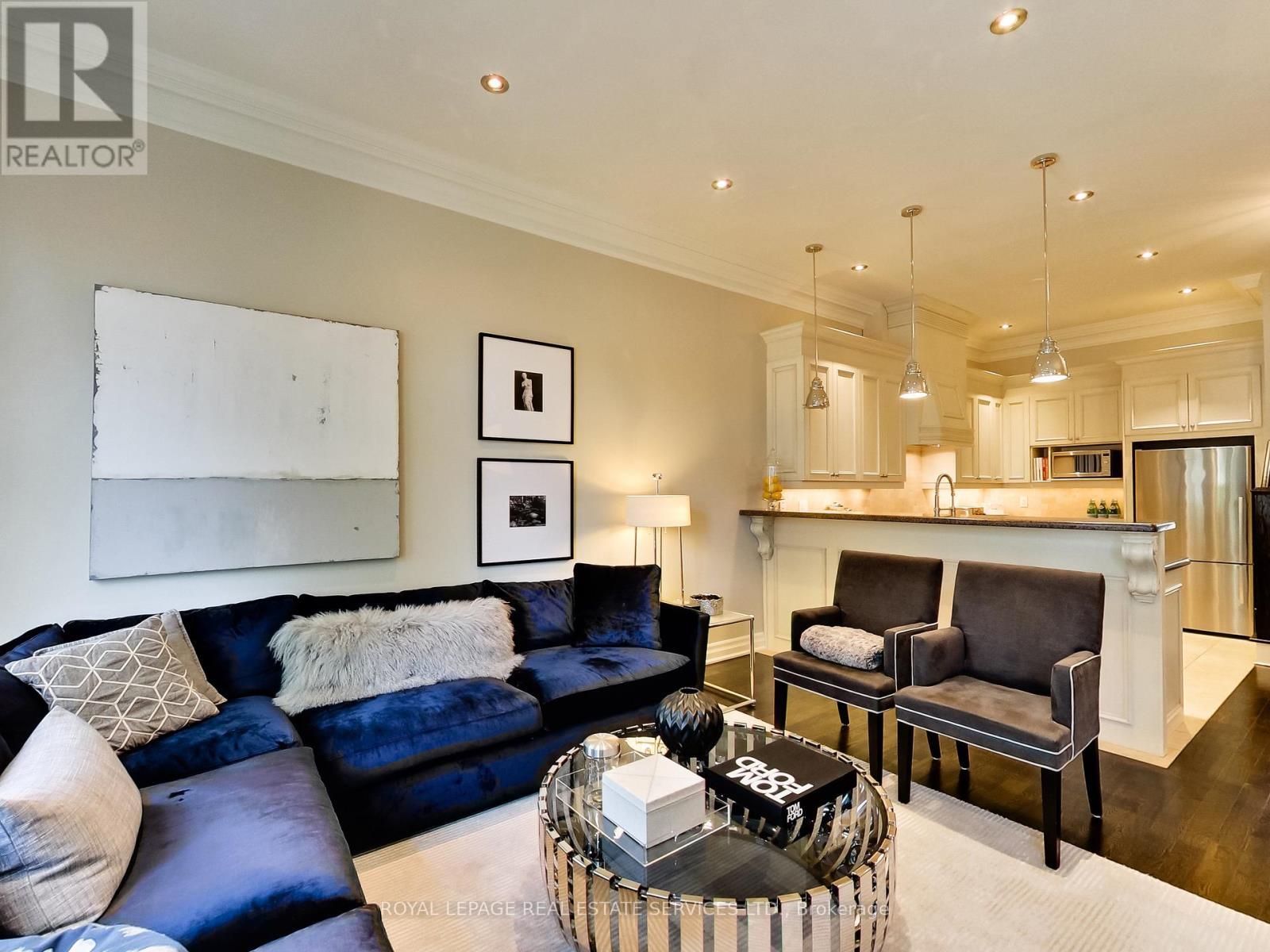 












217A ALDERCREST ROAD

,
Toronto,




Ontario
M8W4J5

