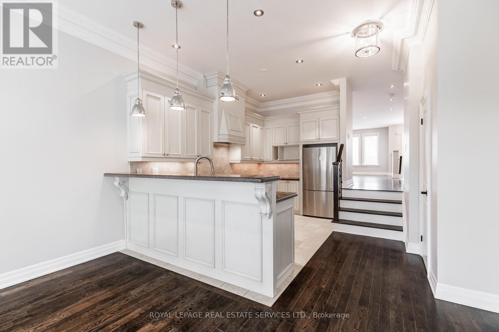 












217A ALDERCREST ROAD

,
Toronto,




Ontario
M8W4J5

