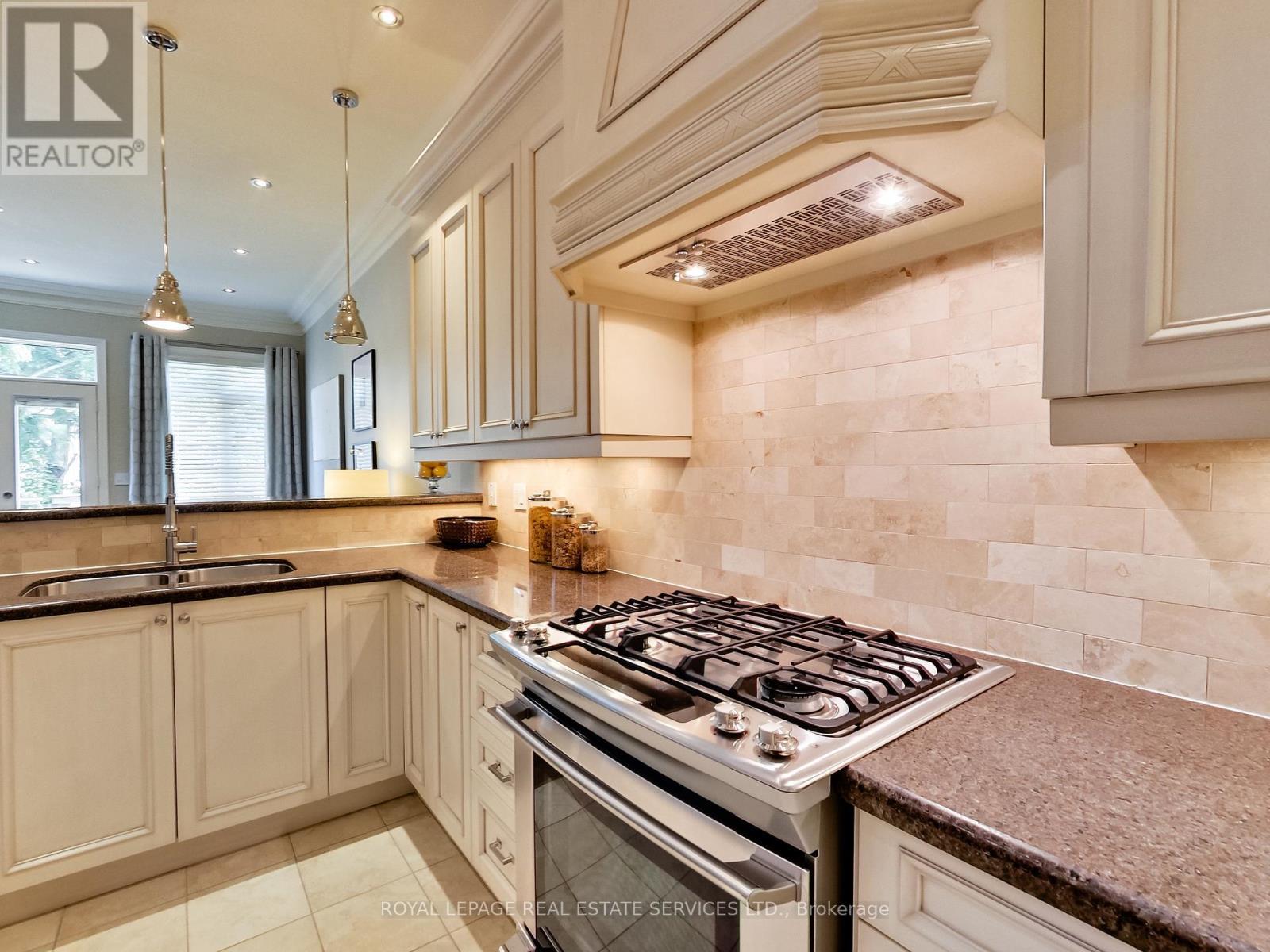 












217A ALDERCREST ROAD

,
Toronto,




Ontario
M8W4J5

