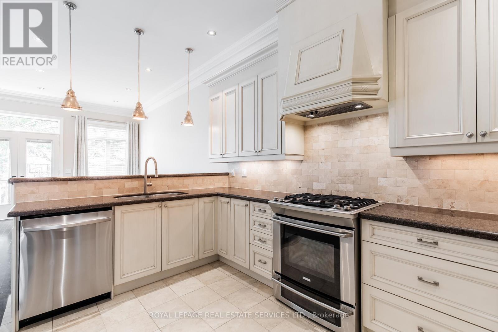 












217A ALDERCREST ROAD

,
Toronto,




Ontario
M8W4J5

