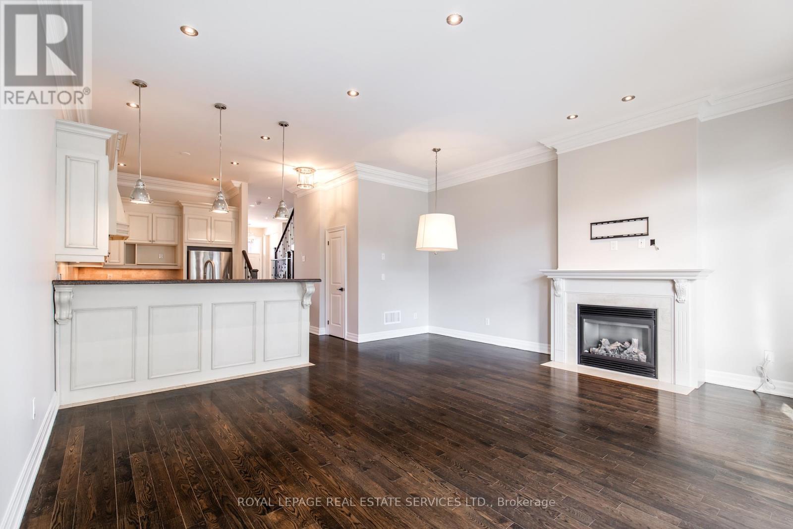 












217A ALDERCREST ROAD

,
Toronto,




Ontario
M8W4J5

