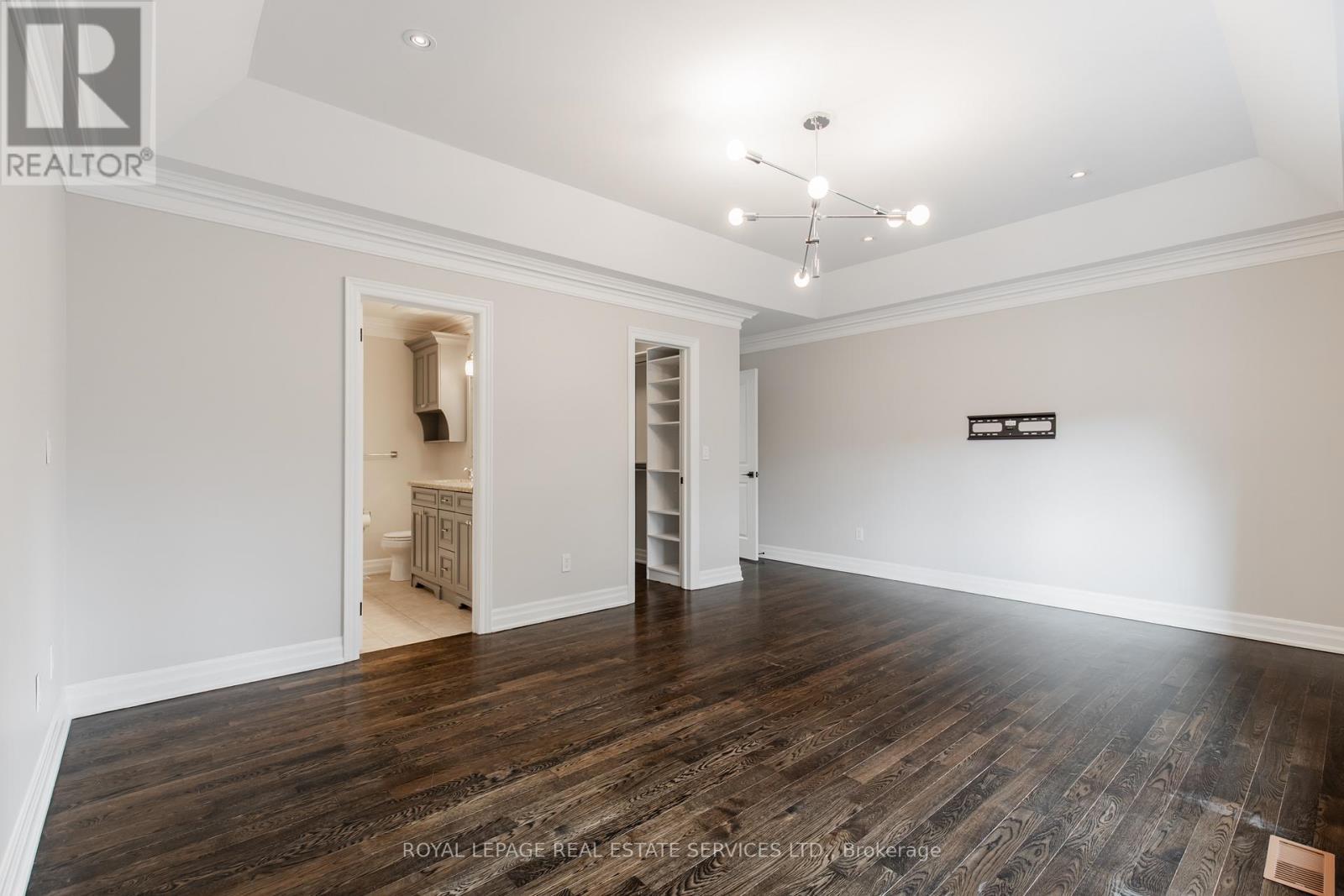 












217A ALDERCREST ROAD

,
Toronto,




Ontario
M8W4J5

