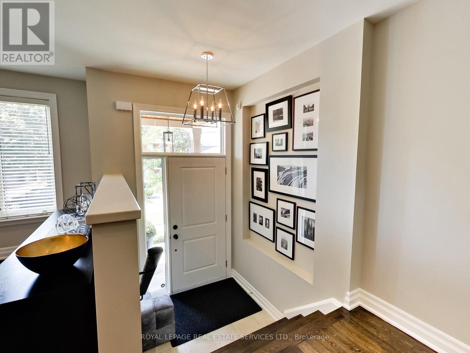 












217A ALDERCREST ROAD

,
Toronto,




Ontario
M8W4J5

